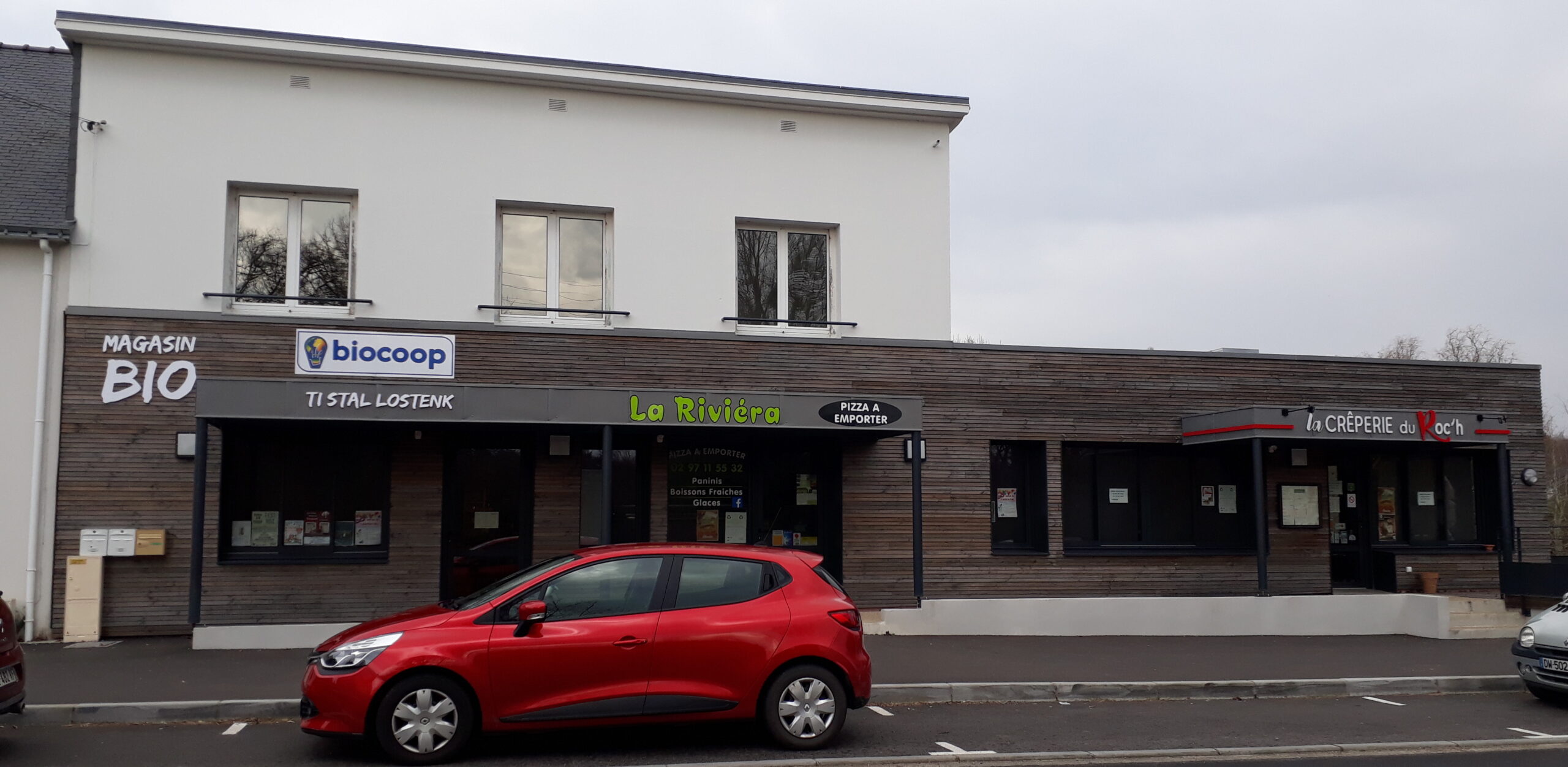 Nostang: réhabilitation mixte commerce-logements