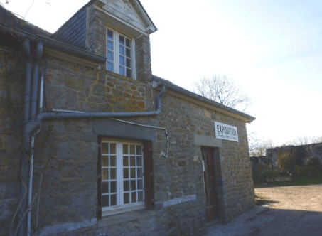 La maison de caractère transformée en logements pour saisonniers et accueil touristique