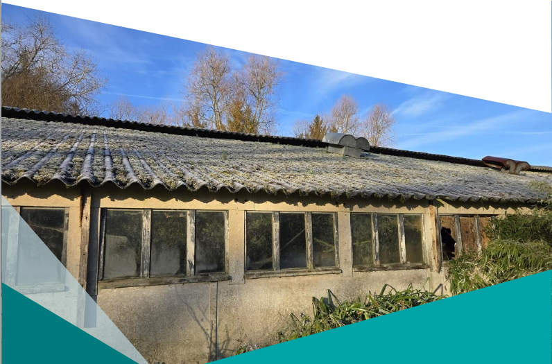 Marché N°202500053 : Travaux de désamiantage et de déconstruction d’un ensemble de bâtiments sis 6, Impasse Koad Ar Bihan à COATASCORN (22140).